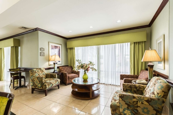 Hotel COMFORT SUITES BEAUMONT (Beaumont)